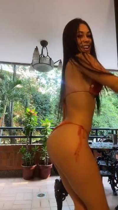 Valeria Vasquez (@val<wbr>eriav<wbr>asque<wbr>zzapa<wbr>ta)