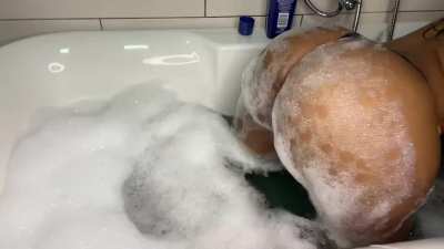 Dem bubbles