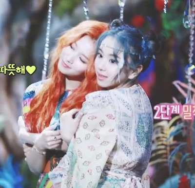 Sana & Chaeyoung
