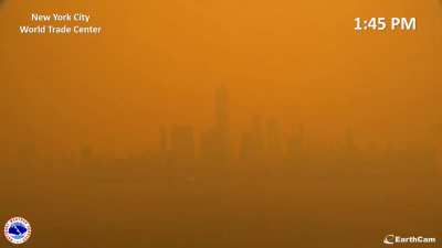 Timelapse of wildfire smoke consuming the New York City skyline earlier today.