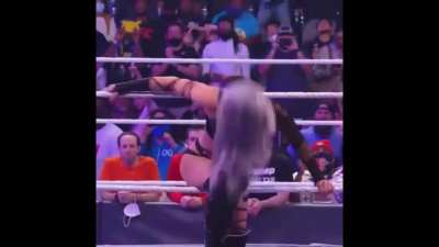 Liv doing her own slo-mo