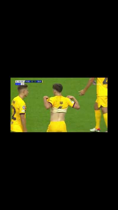 Pablo Gavi ass slap