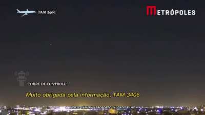 Pilotos e torre de controle falam sobre avistamento de luzes no céu de Porto Alegre ontem a noite