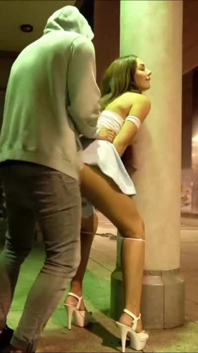 Alley quickie cumslut