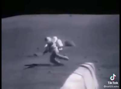 eu não tanko astronauta em rápida velocidade