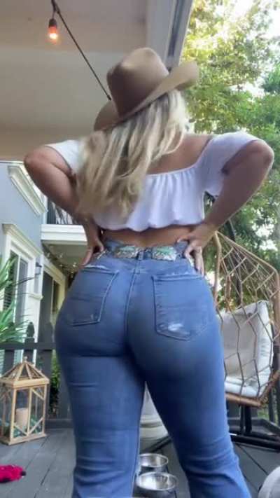 Delicious Booty 👅