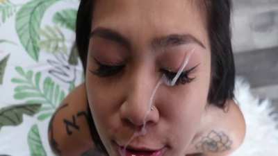 Nasty japanese girl sucks dick in bikini