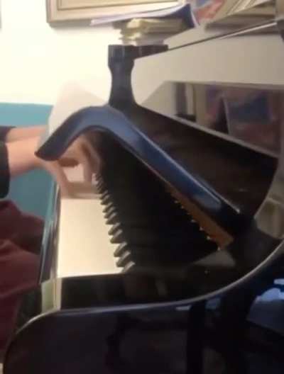 Trying to play as many notes as possible before the lid closes