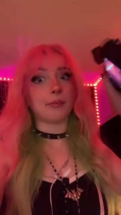 return of that Scottish girl (but the OP isn't pretending to be her) RULE