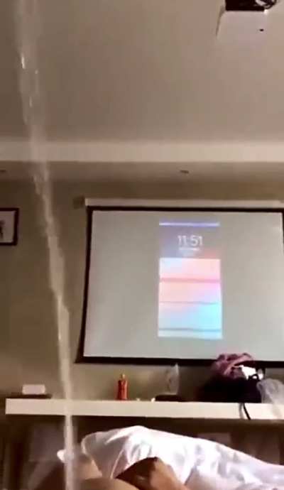 Washing the ceiling 
