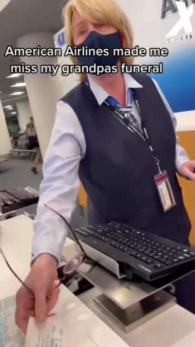 Woman called out airlines employees for refusing to allow her on the flight.