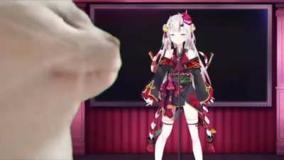 Just vibing to Ayame singing dochi dochi