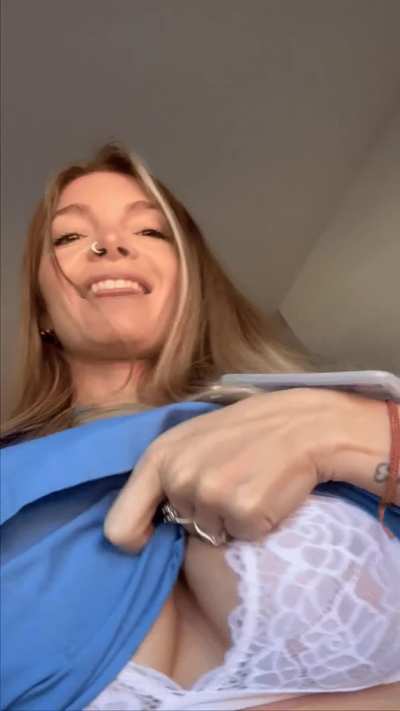 Would you say they are big enough for latina nurse for you?				