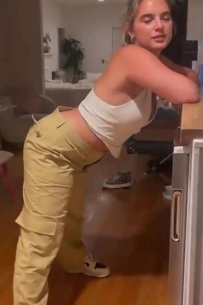 Imagine her riding a … 😈