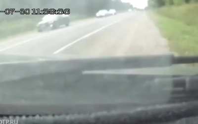 Russia: lada crashes 
