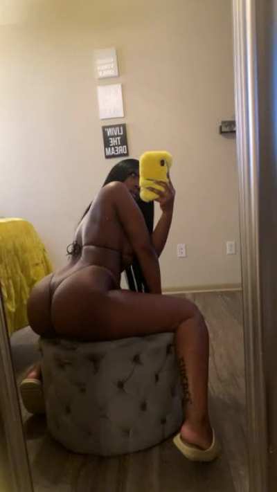 Brown & round. Click my links in the comments for some hot shi🔥