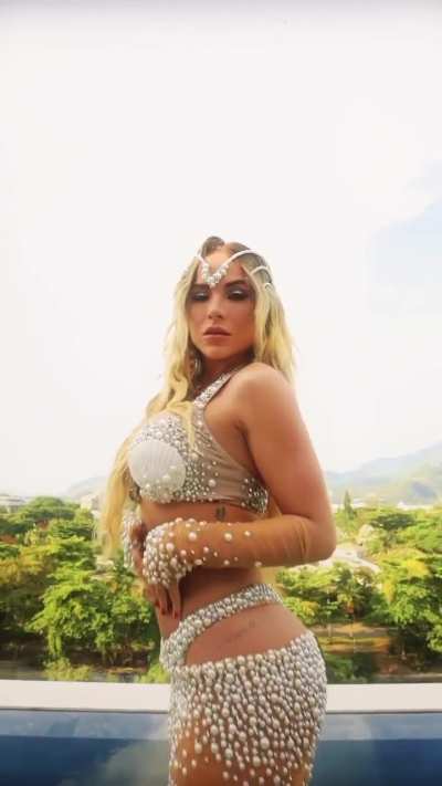 Gabi boa toda