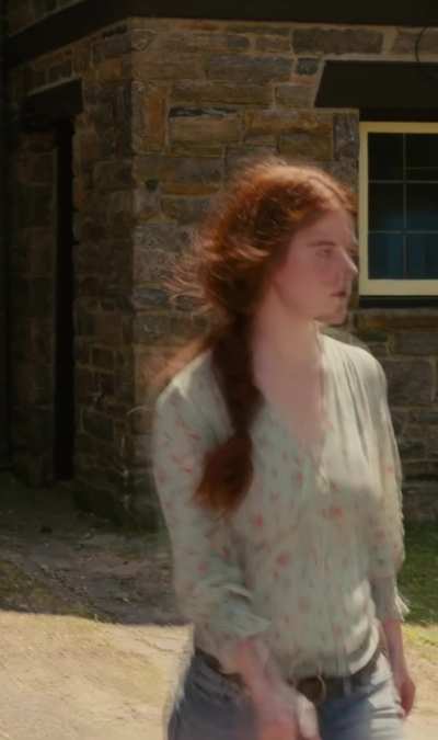 Happy Birthday, Rose Leslie, jiggly
