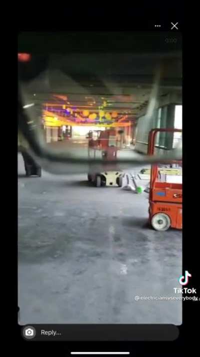 Augmented Reality glasses for Construction