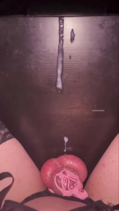 The biggest caged sissygasm I've ever had 💦
