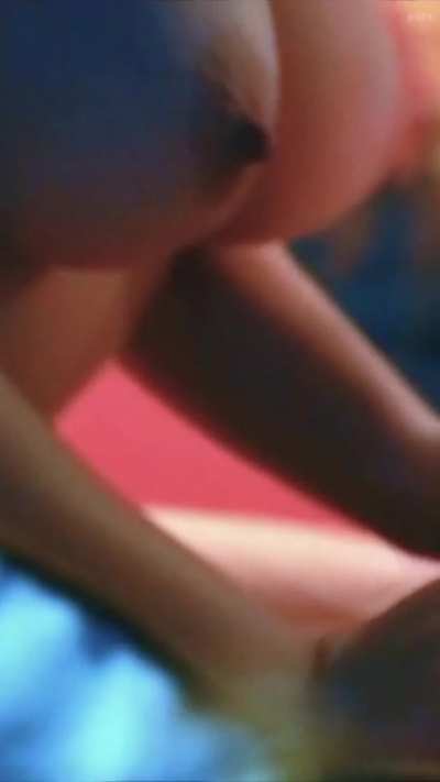Sydney Sweeney - The Voyeurs (2021) - Riding - Vertical Crop & Smooth Slo-mo