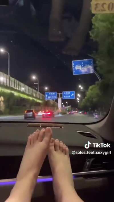 Toes