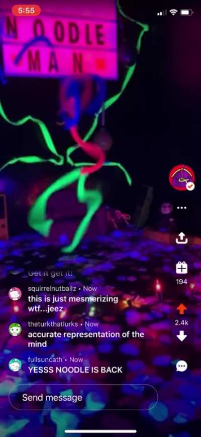 Only noodle man can twerk to Xmas music