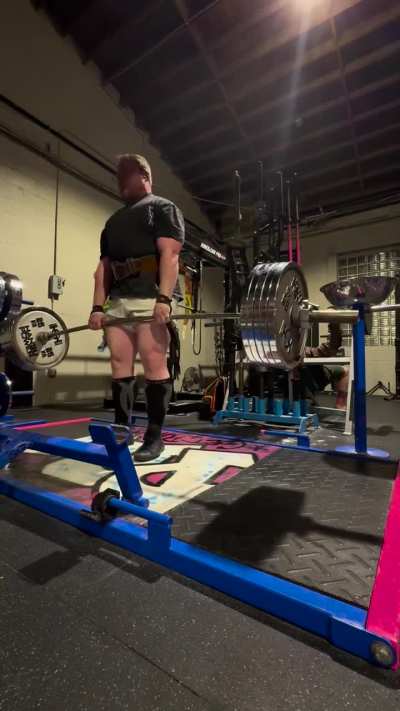 Spine day. Here’s 606lbs x 3