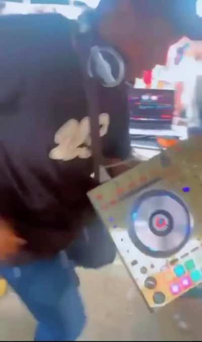 🎧🎧