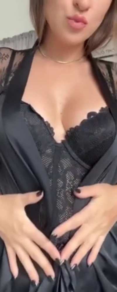 Another day of sharing my horny ass with you