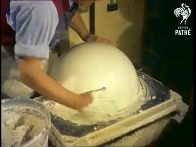 Globemaking in the 1950s.