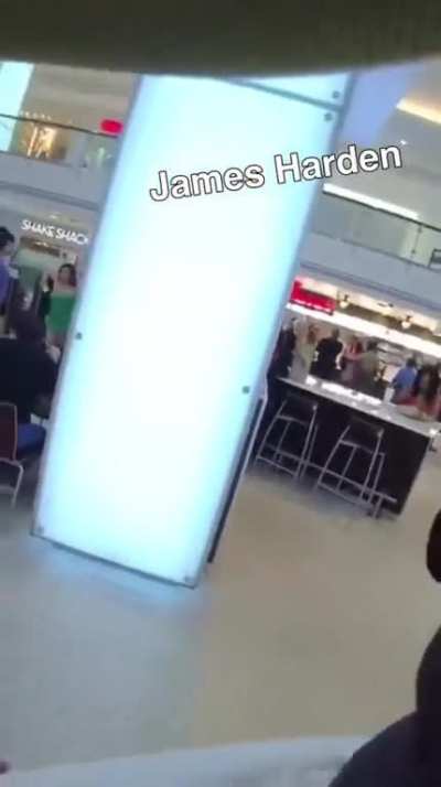 😳