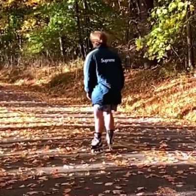 Ladies and gentlemen, behold: the alpha male