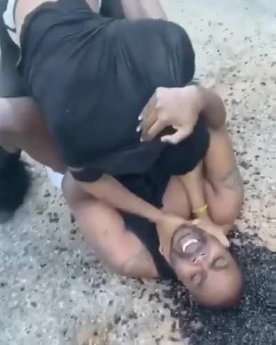 😳