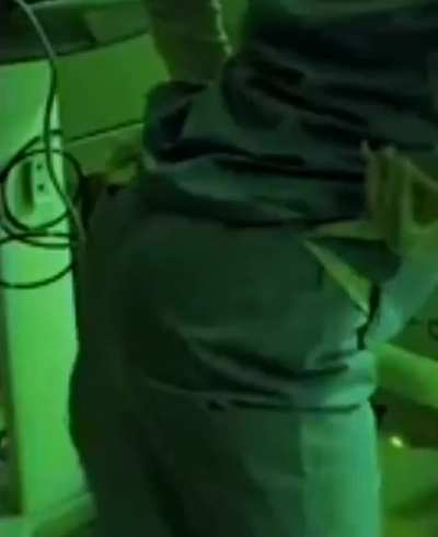 Billie shaking her fat ass slow motion😋🍑