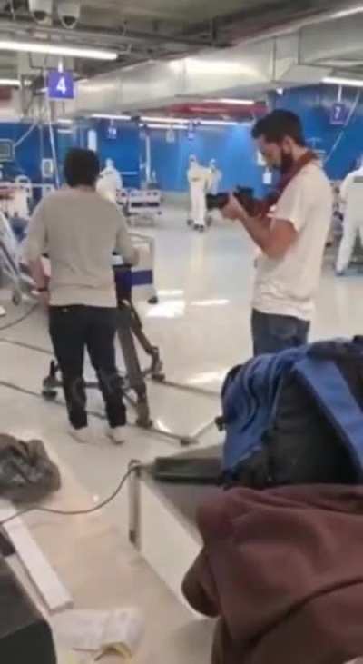 How to fake pandemic photos...