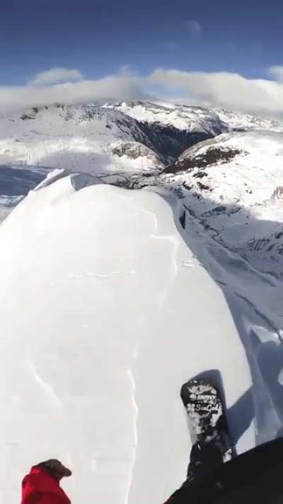 Would you dare to snowboard here?