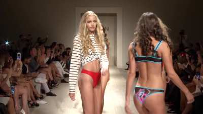 Gabriel Fulton being exhib<wbr>ition<wbr>istic on catwalk (full Gabi-<wbr>perfo<wbr>rmanc<wbr>e, highlight at 0:18)