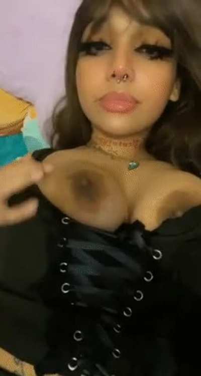 >.< Can u hold these for me