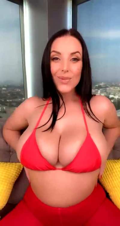 Angela Wants That You Subscribe On Her Onlyfans 😉