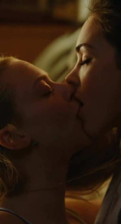 Megan fox and Amanda Seyfried ❤🥵Jen<wbr>nifer body