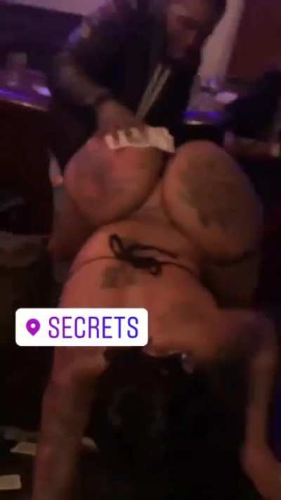 She trap at Secrets