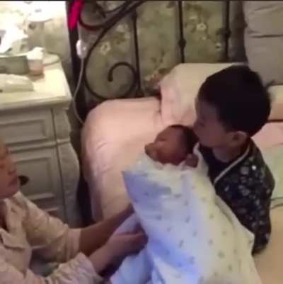 Awwwww. Brotherly love