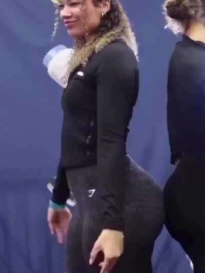Ana Learmann 🍑 Big Booty Comp.