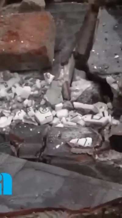 The Guatemalan government sent prison inmates to destroy the graves of the ones who were members of the Mala Salvatrucha gang