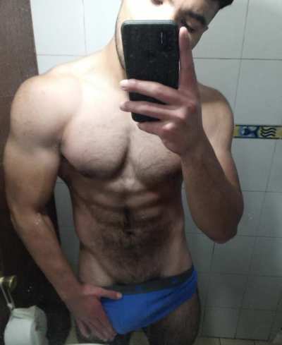 (m) a modest selfie