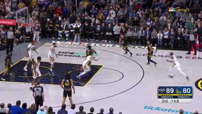 [Highlight] Looney gets 2 offensive boards and Curry drains the 3. Then GPII forces the steal and Poole yams it.