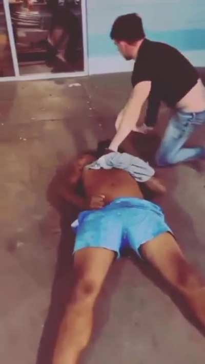 John Wick-style finish, Used his opponents own shirt to choke him out