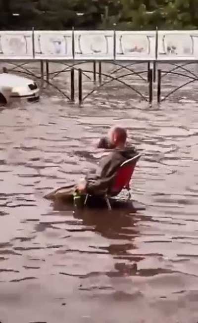 A very helpful citizen