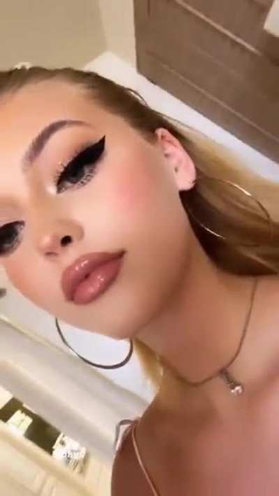 Those lips!